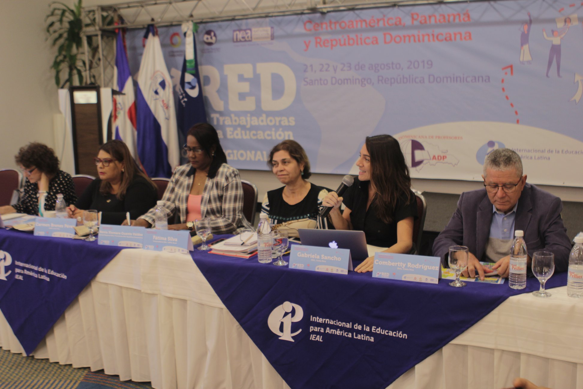 Encuentro de la RED de Trabajadoras de la Educación en República Dominicana: mujeres en defensa de sus derechos 
