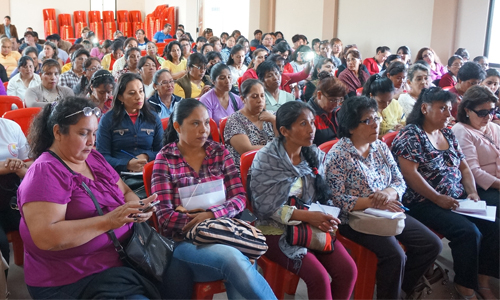 Bolivia: Primer encuentro internacional de Maestras