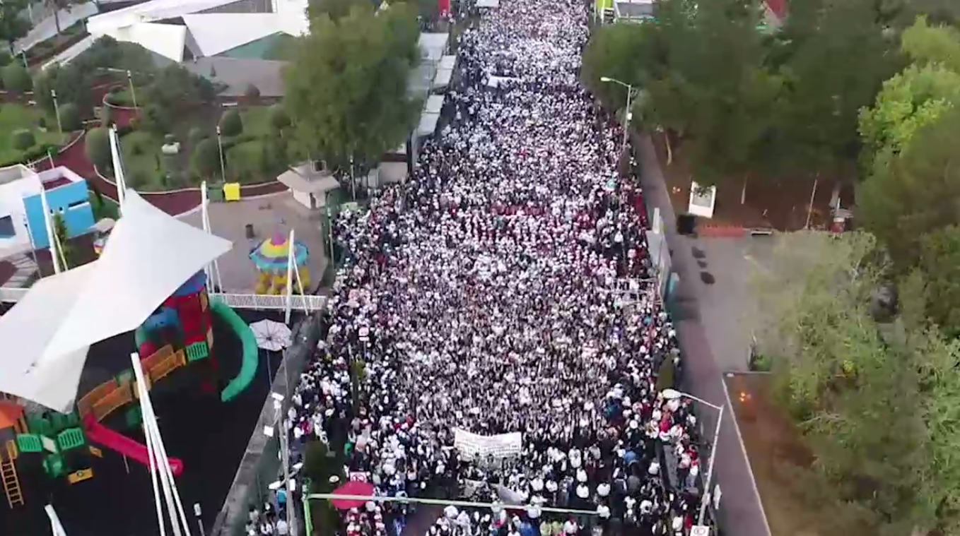México: Docentes se movilizan en defensa de sus derechos y de la escuela pública