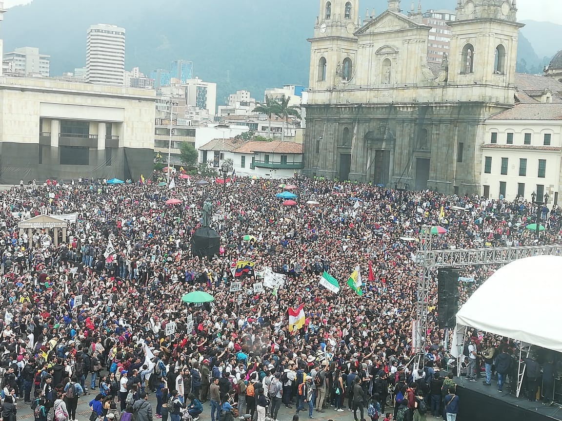 Colombia: masivas movilizaciones a favor de la Universidad Pública