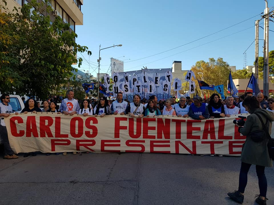 ¡Nos falta un maestro!