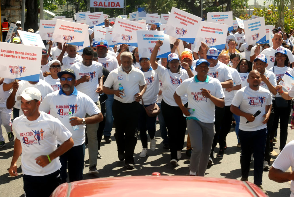República Dominicana: ADP celebró 49 aniversario con Maratón Magisterial 