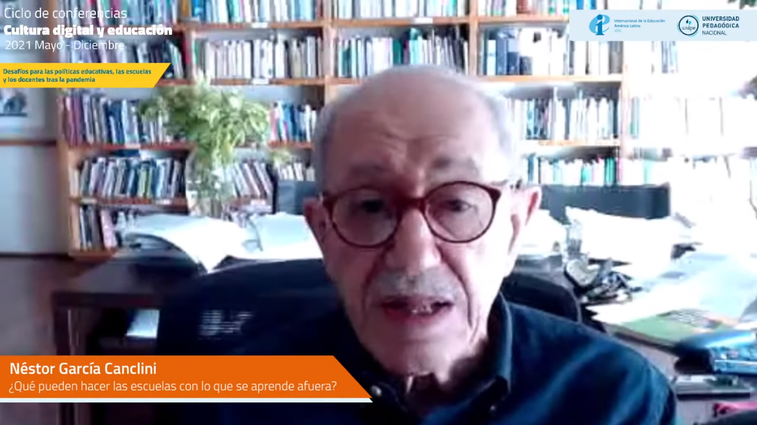 Conferencia: "¿Qué pueden hacer las escuelas con lo que se aprende afuera"