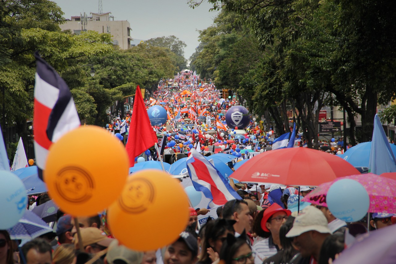 Costa Rica: multitudinaria manifestación contra plan fiscal regresivo