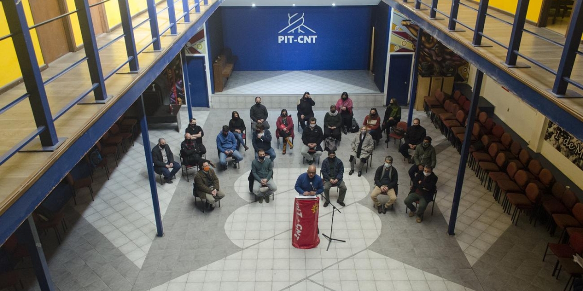 Uruguay: rechazo a recortes en educación